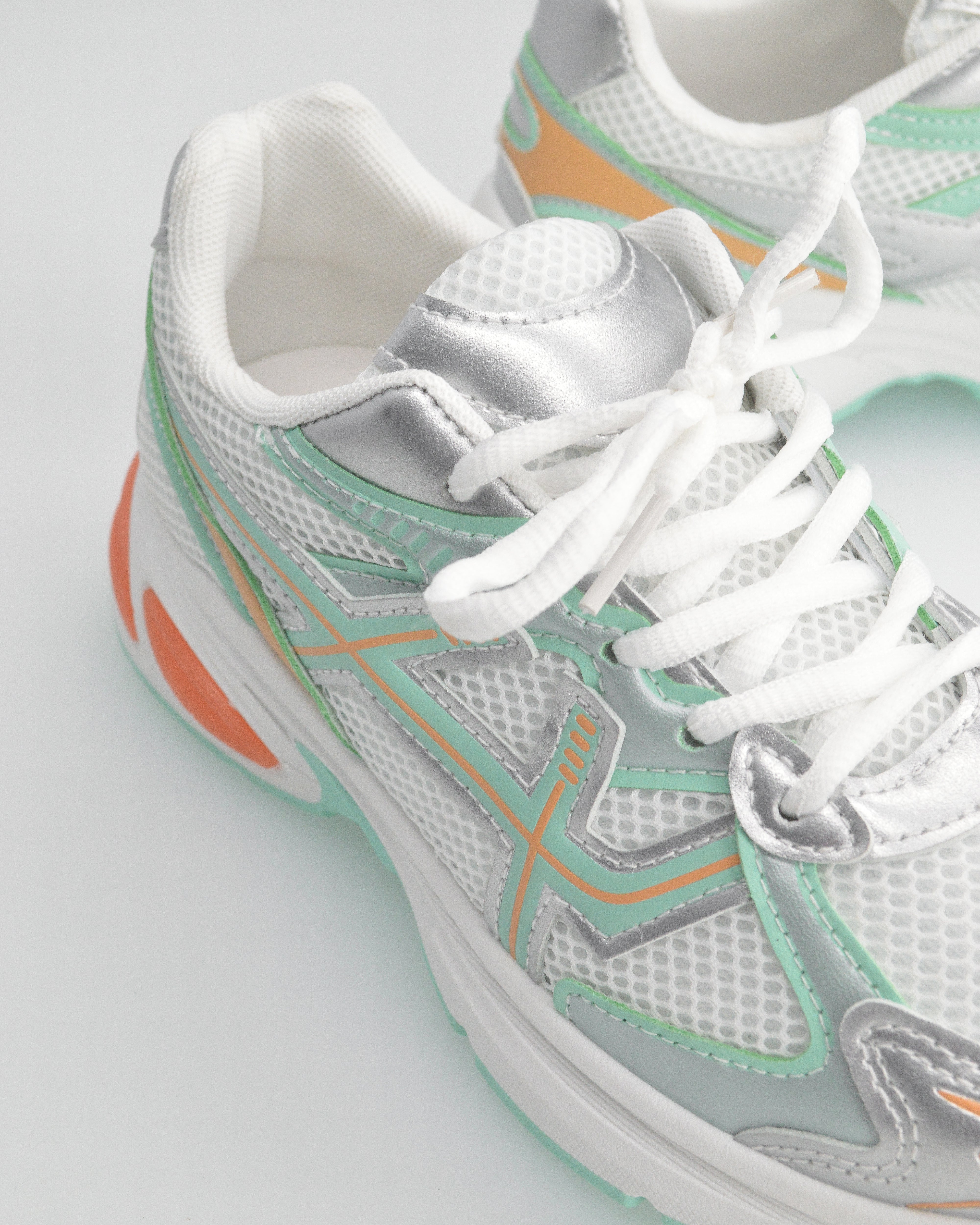 CHARLEE- sneakers bianche con inserti multicolore - Image 3