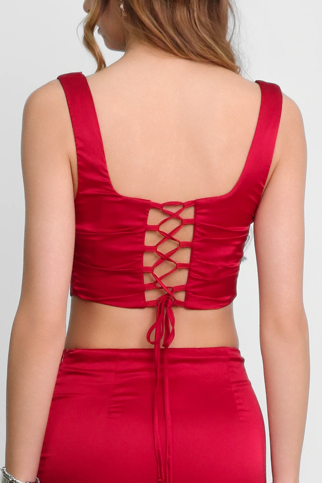 FLAME - set co-ord gonna lunga e corpetto in satin rosso scuro - Image 4